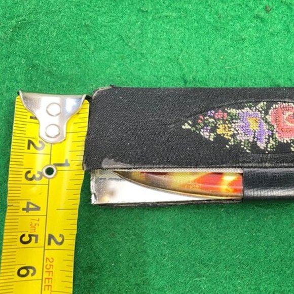 Small portable mirrors with comb, cloth case with mirror and comb - Picture 5 of 10